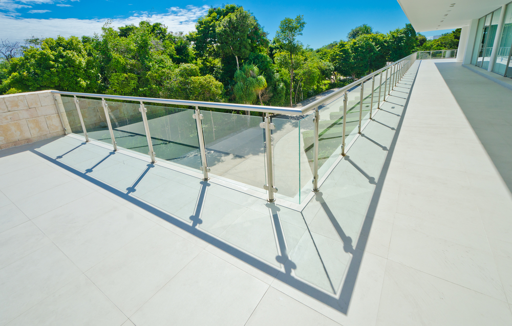 10 Reasons to Consider Exterior Glass Railings for Your Next Project